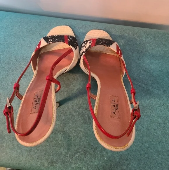 Alaia Slingbacks - Picture 9 of 16